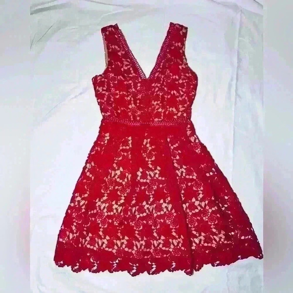 Alya Short Red Dress - Picture 1 of 6